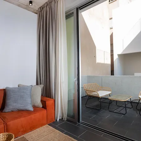 Bridge House Apartment