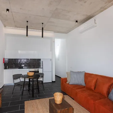 Bridge House Apartment *
