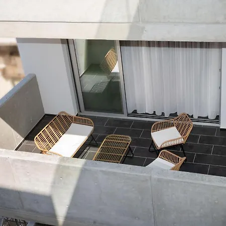 Bridge House Apartment *
