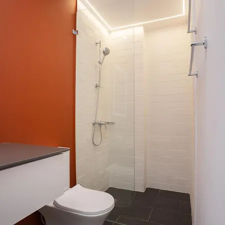 Bridge House Apartment *