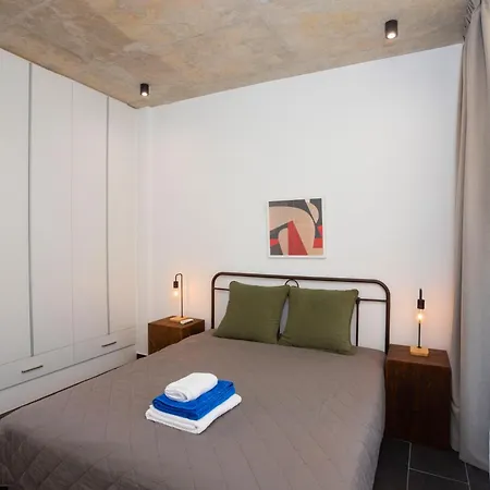 Bridge House Apartment