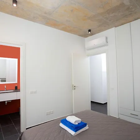 Bridge House Apartment