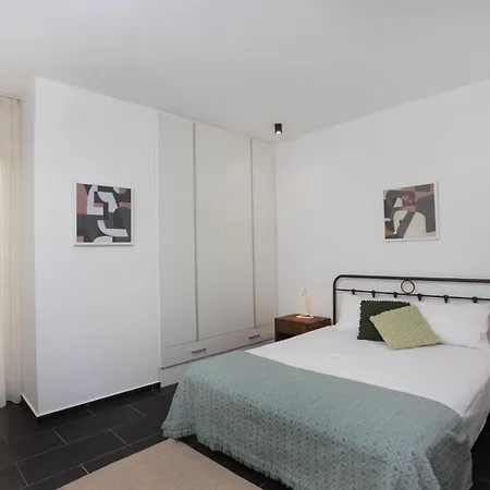 Bridge House Apartment