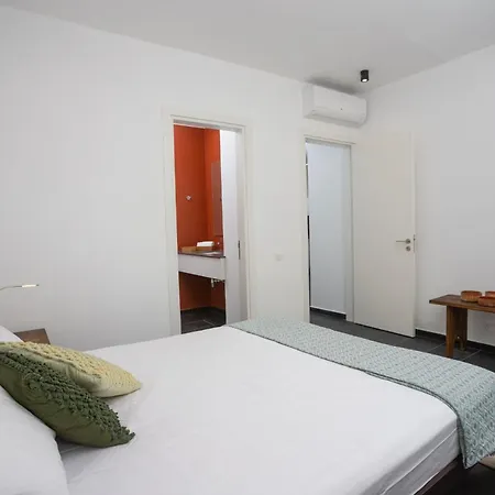 Bridge House Apartment *